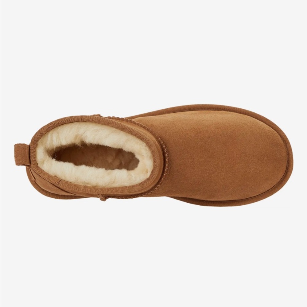 Uggs classic ultra minis NEW IN BOX - Picture 2 of 11